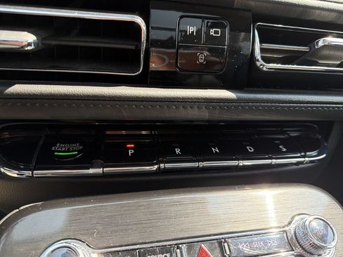Certified 2022 Lincoln Nautilus Reserve AWD/4WD image 28