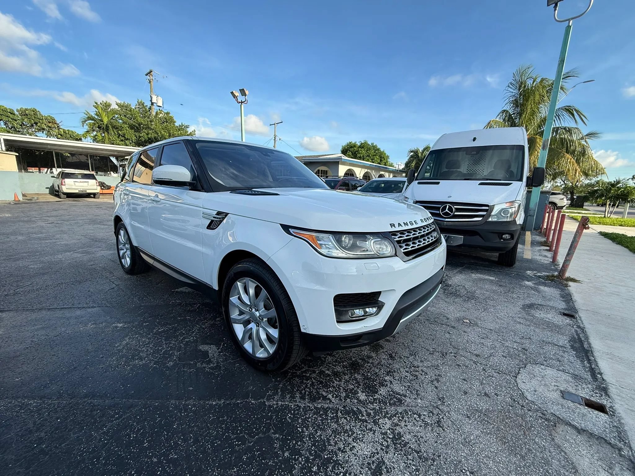 Used 2016 Land Rover Range Rover Sport HSE AWD/4WD image 7