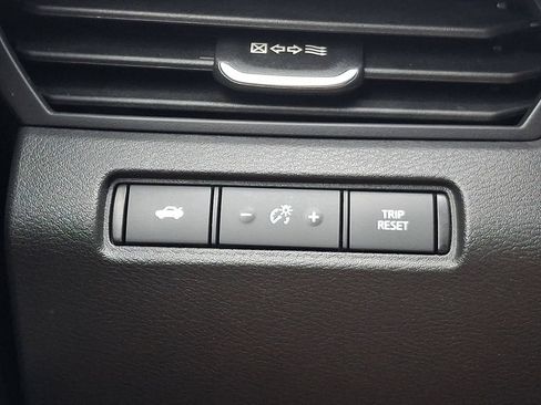 Used 2025 Nissan Altima 2.5 SR FWD image 25