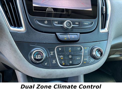 Used 2021 Chevrolet Malibu LT FWD image 14