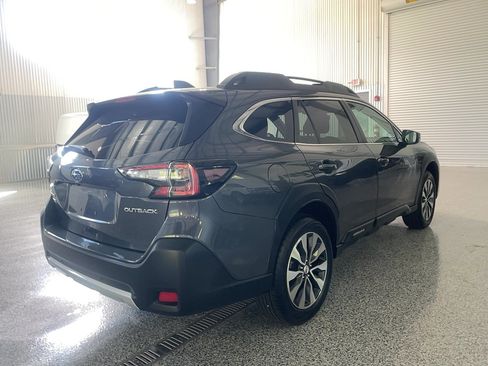 Used 2025 Subaru Outback Limited AWD/4WD image 22