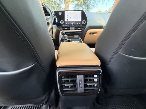 Used 2025 Lexus NX 250 FWD w/ Towing Package (2000 Lbs) image 36