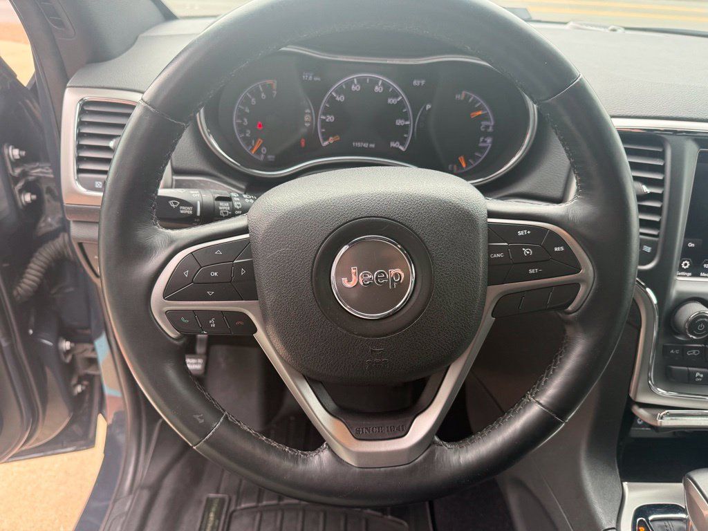 Used 2018 Jeep Grand Cherokee Altitude AWD/4WD image 24