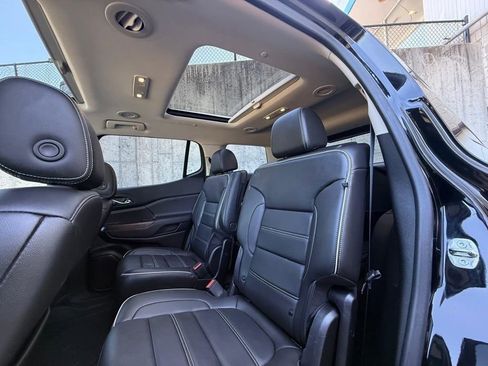 Used 2023 GMC Acadia Denali w/ Black Diamond Edition AWD/4WD image 18
