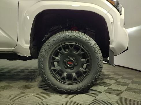 New 2025 Toyota Tacoma SR5 image 9