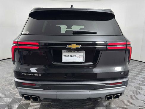 Certified 2024 Chevrolet Traverse LT image 10