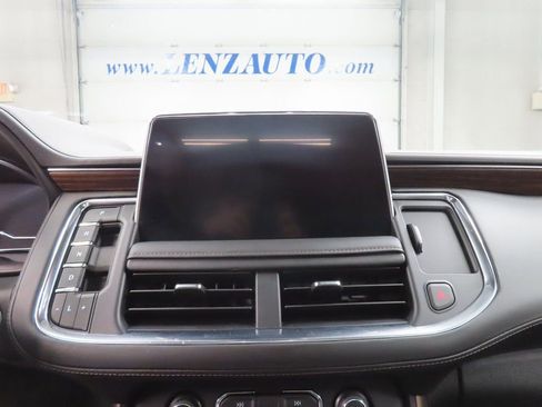 Used 2024 Chevrolet Suburban High Country image 53