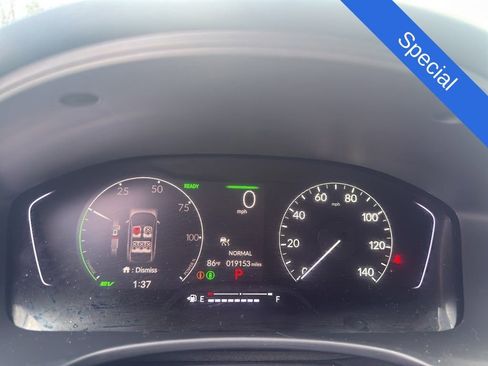 Used 2025 Honda Civic Sport image 10