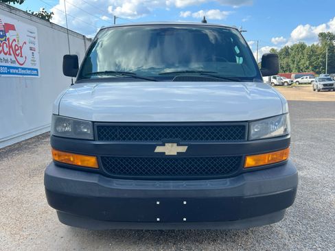 Used 2019 Chevrolet Express 3500 Extended w/ Driver Convenience Package image 5