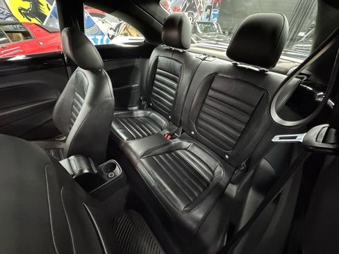Used 2013 Volkswagen Beetle 2.0T FWD image 12