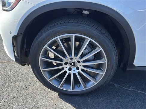 Used 2022 Mercedes-Benz GLC 300 image 9