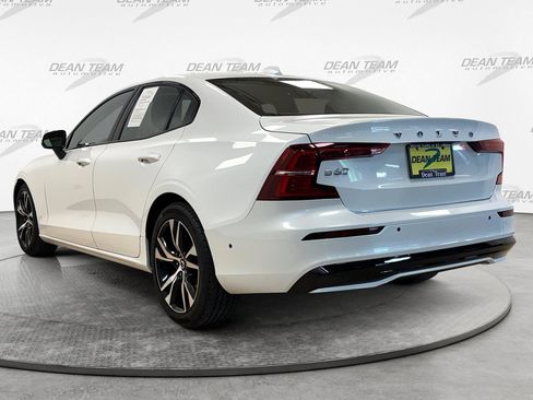 Used 2024 Volvo S60 B5 Core FWD image 6