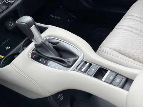 Used 2025 Honda HR-V EX-L image 23