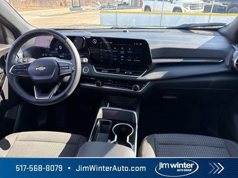 Used 2025 Chevrolet Equinox LT w/ Safety and Technology Package image 17