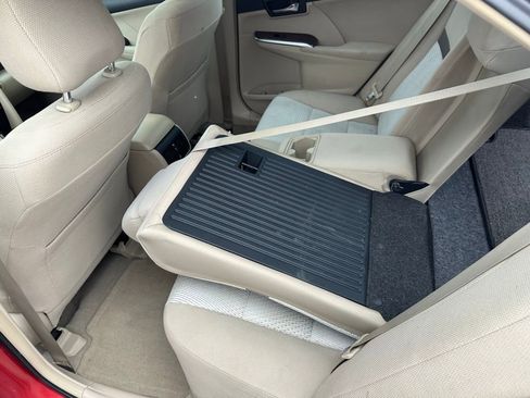 Used 2012 Toyota Camry XLE image 30