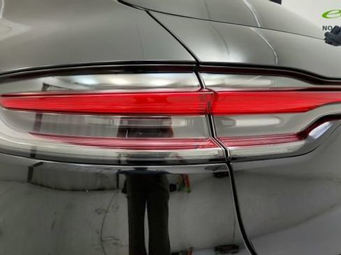 Used 2024 Porsche Macan S AWD/4WD image 27