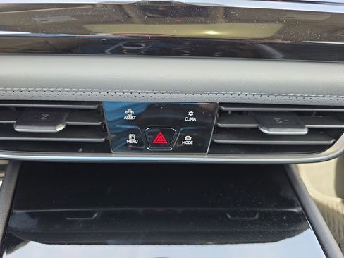 New 2026 Volkswagen Atlas Peak Edition image 28