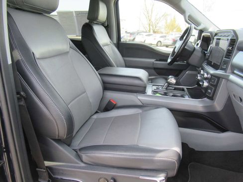 Used 2023 Ford F150 Lariat w/ Trailer Tow Package image 15