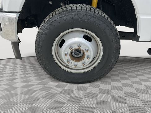 Used 2023 Ford F350 XLT image 25