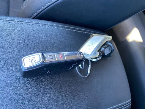 Used 2025 Kia Seltos S image 22