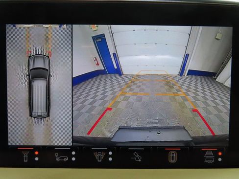 Used 2023 Chevrolet Tahoe Premier w/ Advanced Technology Package image 16