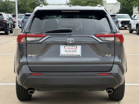 Used 2025 Toyota RAV4 XLE FWD image 5