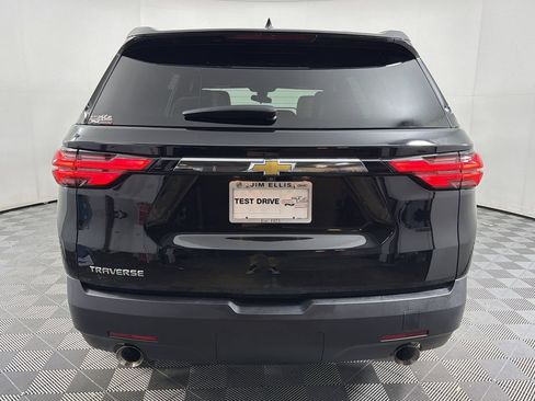 Used 2023 Chevrolet Traverse LS w/ Safety Package image 5