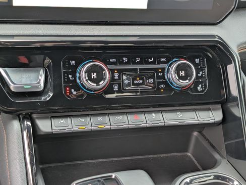 Used 2023 GMC Sierra 1500 AT4 w/ Technology Package image 26