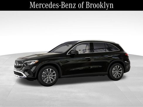 Certified 2025 Mercedes-Benz GLC 300 4MATIC image 37