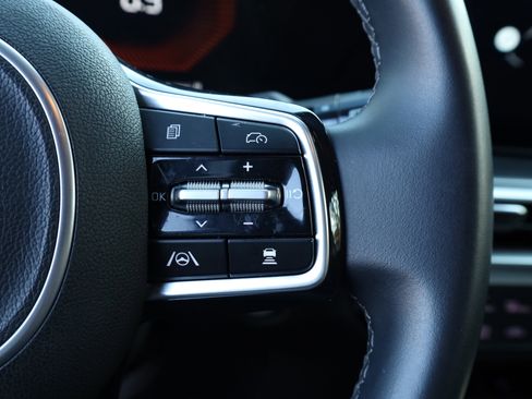 Used 2024 Kia Sorento S image 22