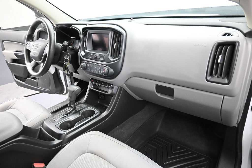Used 2020 GMC Canyon 2WD Crew Cab w/ Convenience Package image 16