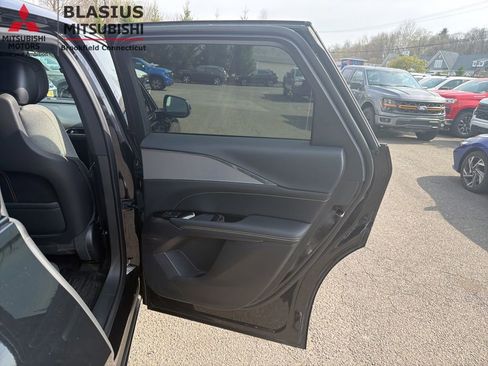 Used 2024 Cadillac Lyriq Tech AWD/4WD image 37