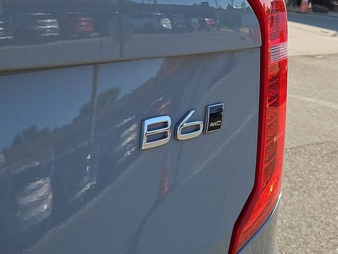 Certified 2025 Volvo XC90 B6 Plus w/ Protection Package Premier AWD/4WD image 31