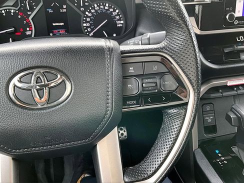 Used 2022 Toyota Tundra SR5 image 8
