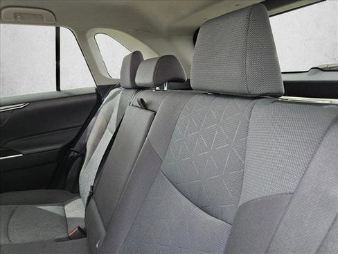 Used 2025 Toyota RAV4 XLE AWD/4WD image 21