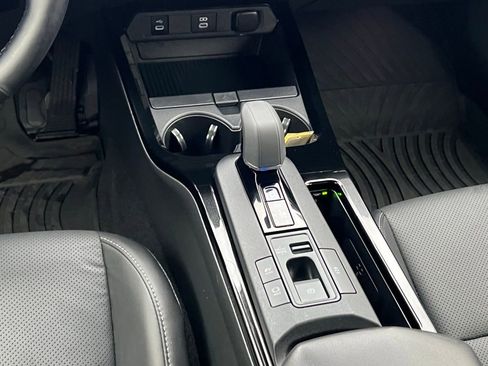 Used 2024 Toyota Prius XLE image 19