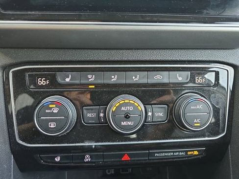 Used 2019 Volkswagen Atlas SEL image 4