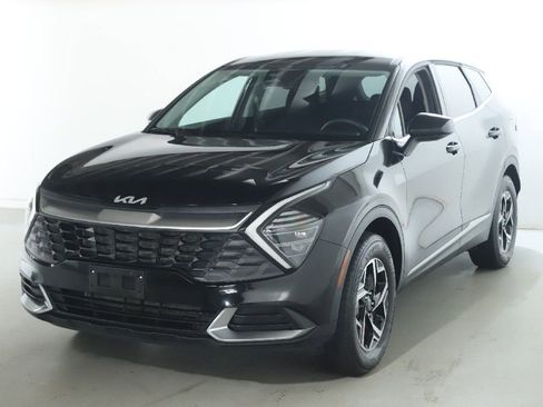 Used 2025 Kia Sportage LX AWD/4WD image 4