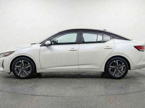 Used 2025 Nissan Sentra SV FWD image 5