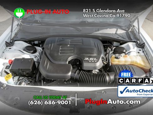 Used 2019 Dodge Charger GT w/ Blacktop Package image 11