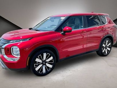 Used 2025 Mitsubishi Outlander SE