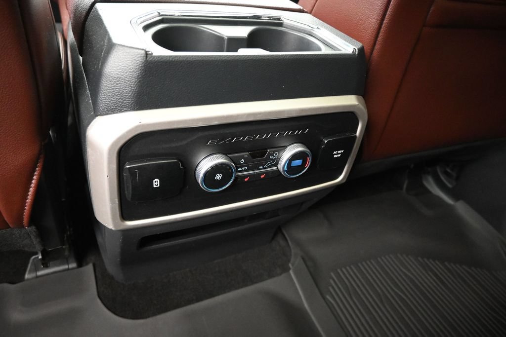 Used 2022 Ford Expedition Max Limited AWD/4WD image 16