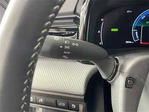 Used 2025 Toyota Camry SE image 13