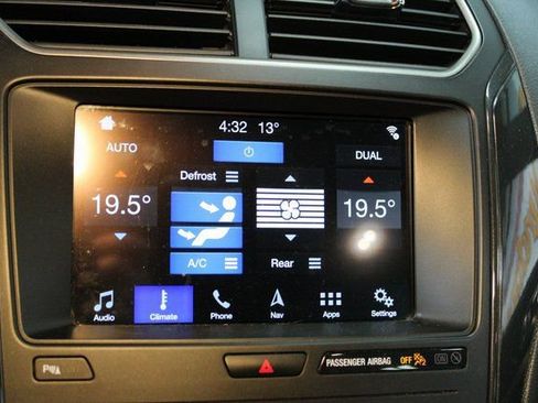 Used 2019 Ford Explorer XLT w/ XLT Sport Appearance Package image 27