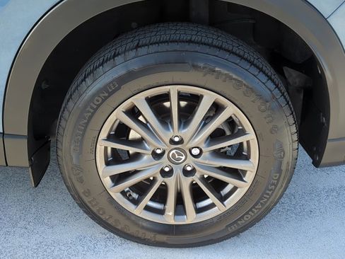 Used 2017 MAZDA CX-5 Touring w/ Preferred Equipment Package FWD image 7