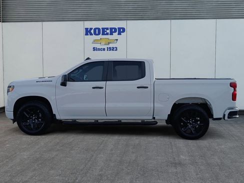 Used 2025 Chevrolet Silverado 1500 Custom w/ Turbomax Blackout Package RWD image 2
