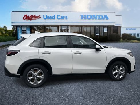 Used 2025 Honda HR-V LX image 6