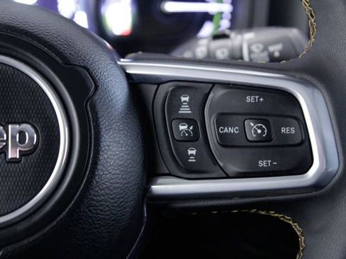 Used 2024 Jeep Wrangler Unlimited Sahara w/ Technology Group AWD/4WD image 25