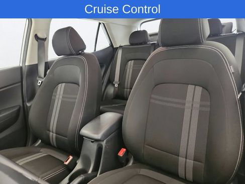 Used 2025 Hyundai Venue SEL FWD image 10