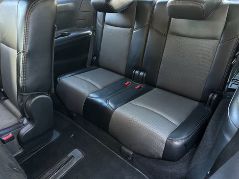 Used 2019 Nissan Pathfinder SV w/ Rock Creek Edition image 14